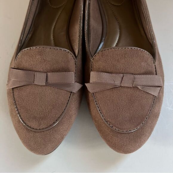 LifeStride Renada Preppy Suede Vegan Bow Mocha Mousse Flat Loafer Small Spot -8M - Picture 9 of 15
